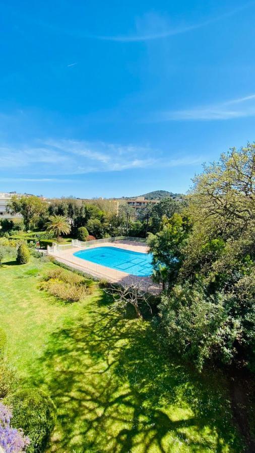 Charming Studio With Pool In Saint Tropez Apartment Exterior photo
